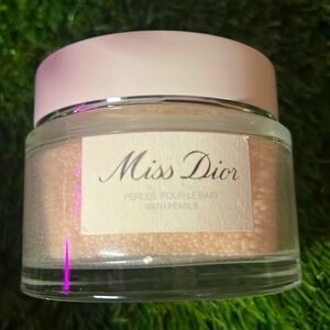 Miss Dior bath pearls full size
